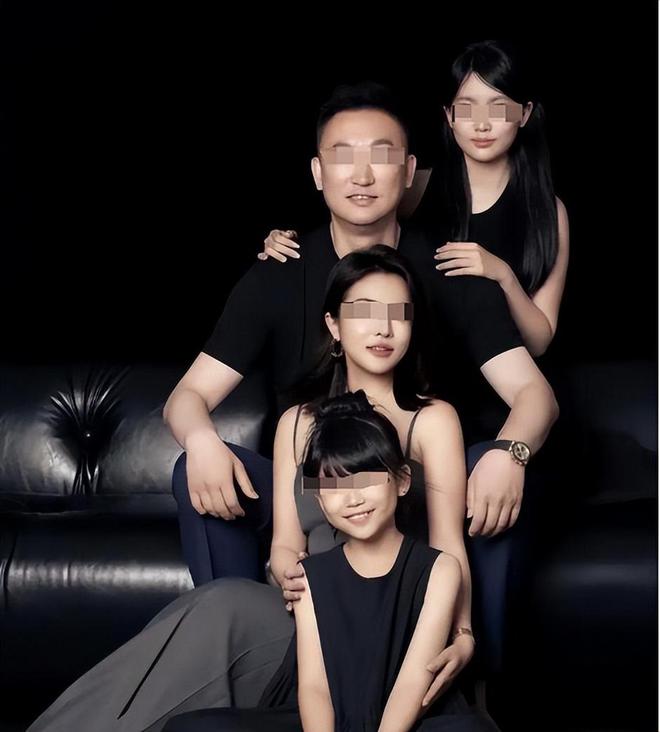 要400万后离婚还当女儿面给小三献吻j9九游会入口CBA教练出轨找老婆(图10)