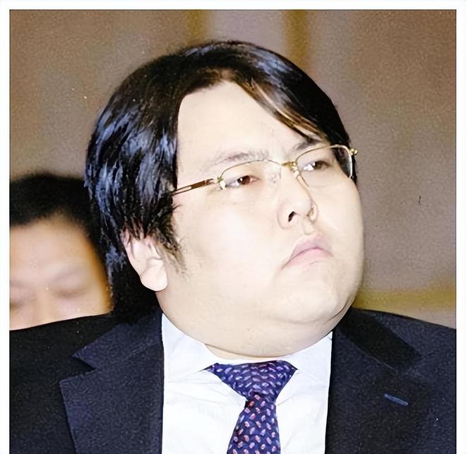 大了难怪不拍戏了都快认不出来了九游会去集市偶遇车晓她脸变化太(图9)